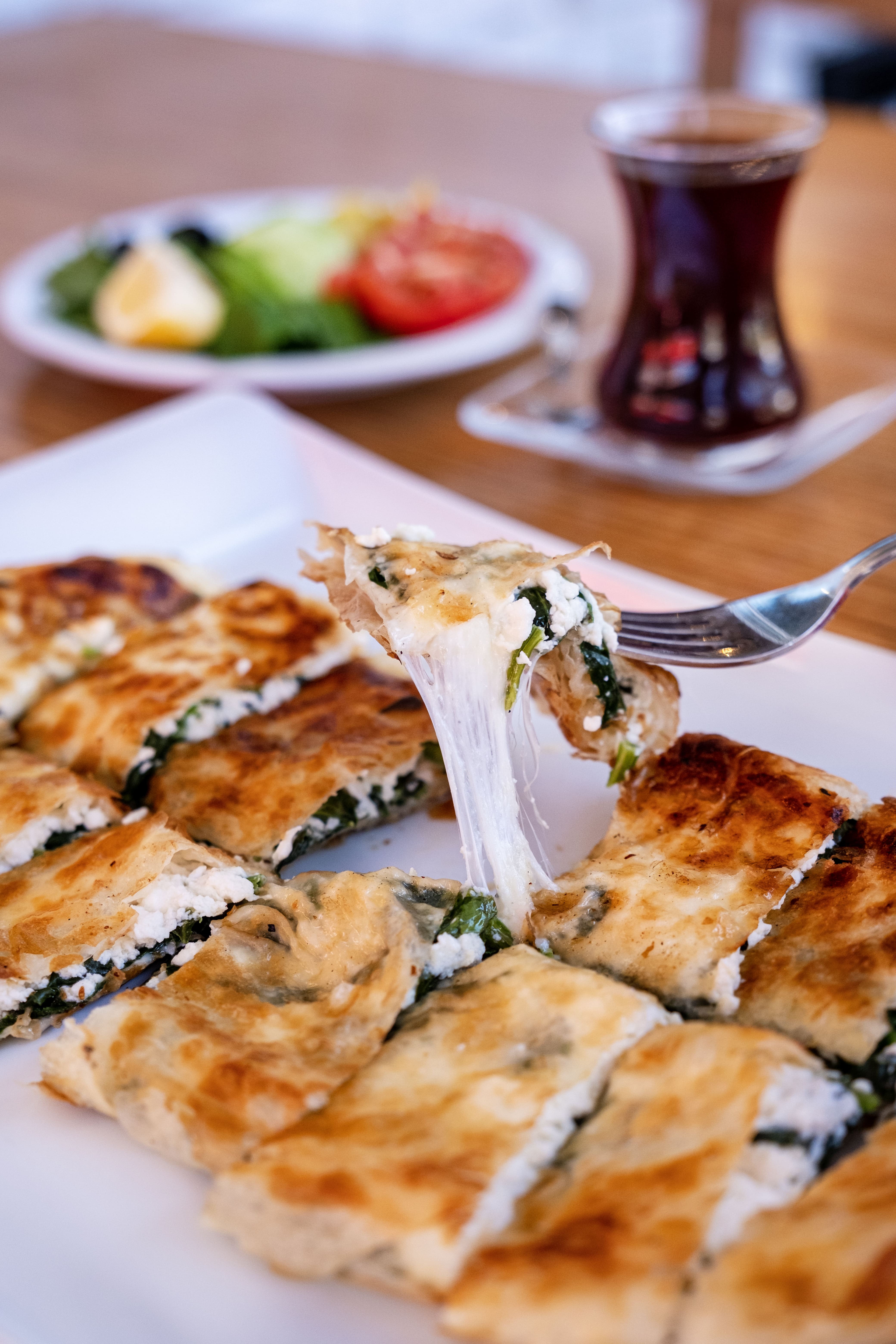 Ispanaklı Ezine Peynirli Kaşarlı (Antalya Serpme Böreği) Antalya Fıtır Börek