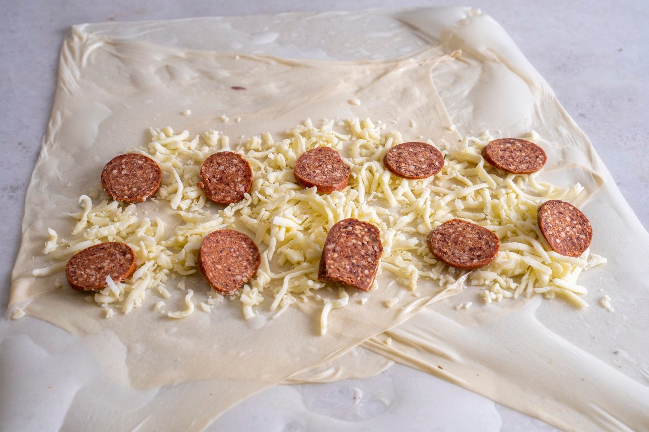 Sucuklu Kaşarlı Fıtır